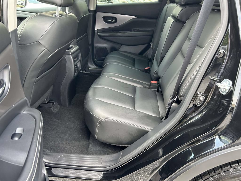 Used 2024 Nissan Murano SV FWD image 11