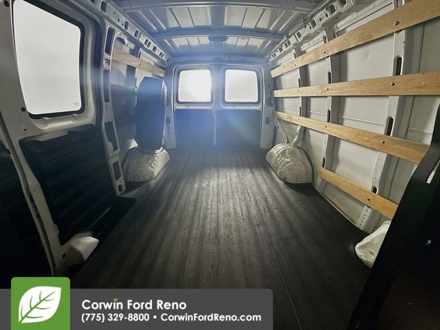 Used 2005 GMC Savana 2500 RWD image 23