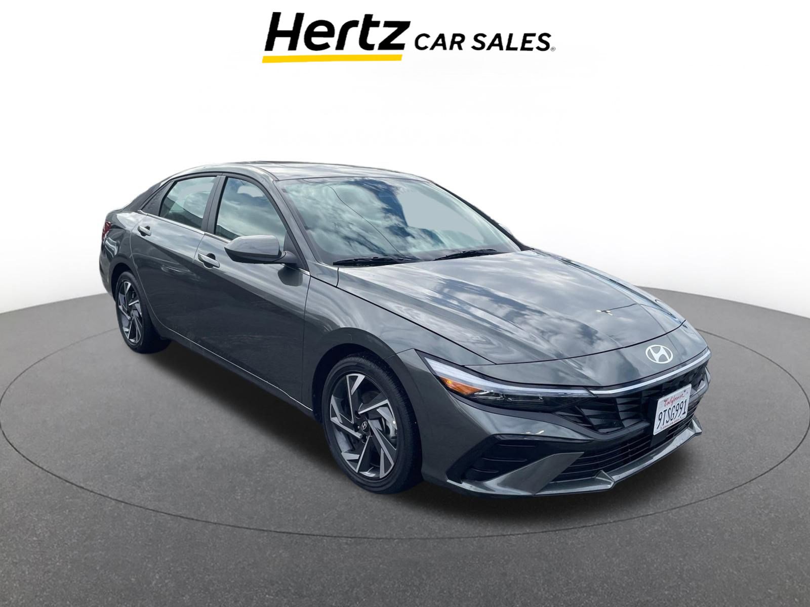 Used 2025 Hyundai Elantra SEL image 1