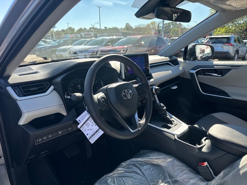New 2025 Toyota RAV4 XLE image 16