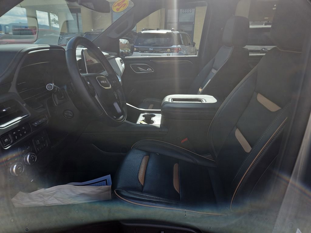 Used 2024 GMC Yukon XL AT4 w/ AT4 Premium Plus Package image 10
