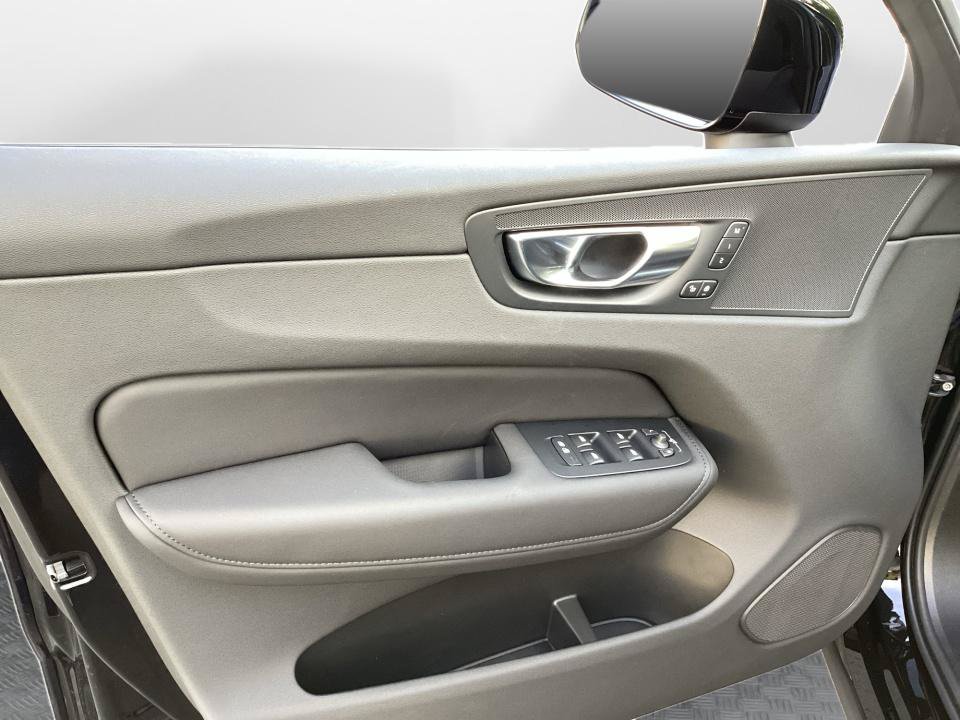 New 2027 Volvo XC60 B5 Core AWD/4WD image 32