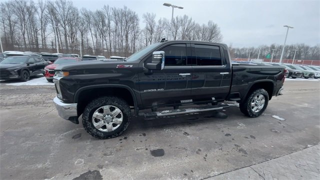 Certified 2020 Chevrolet Silverado 2500 LTZ w/ LTZ Plus Package image 4