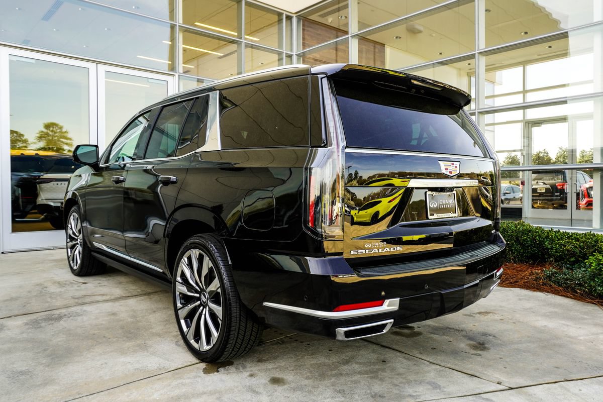 Used 2026 Cadillac Escalade Luxury w/ Touring Package AWD/4WD image 11