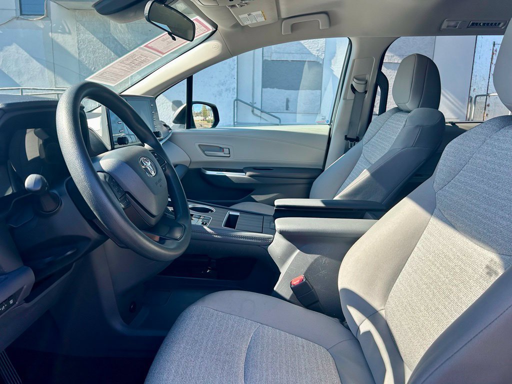 Certified 2024 Toyota Sienna LE AWD/4WD image 10