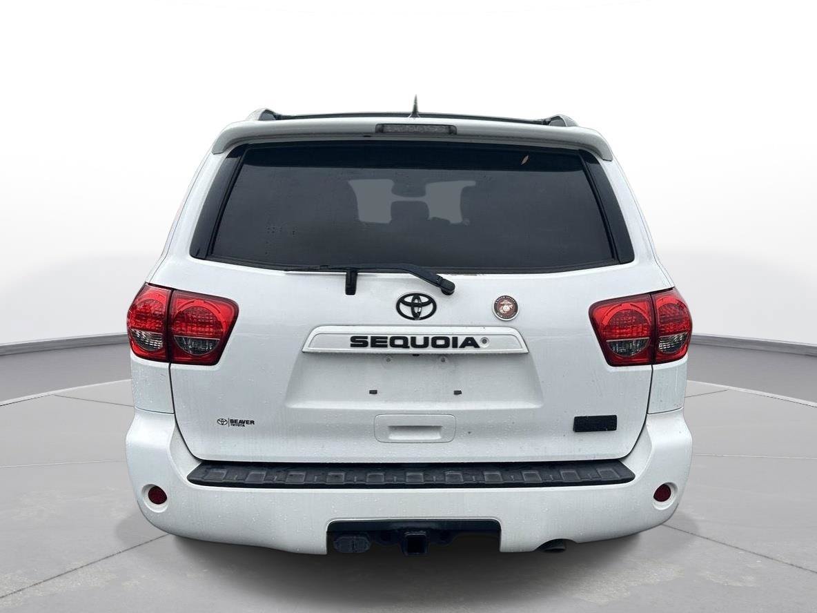 Used 2016 Toyota Sequoia SR5 RWD image 7