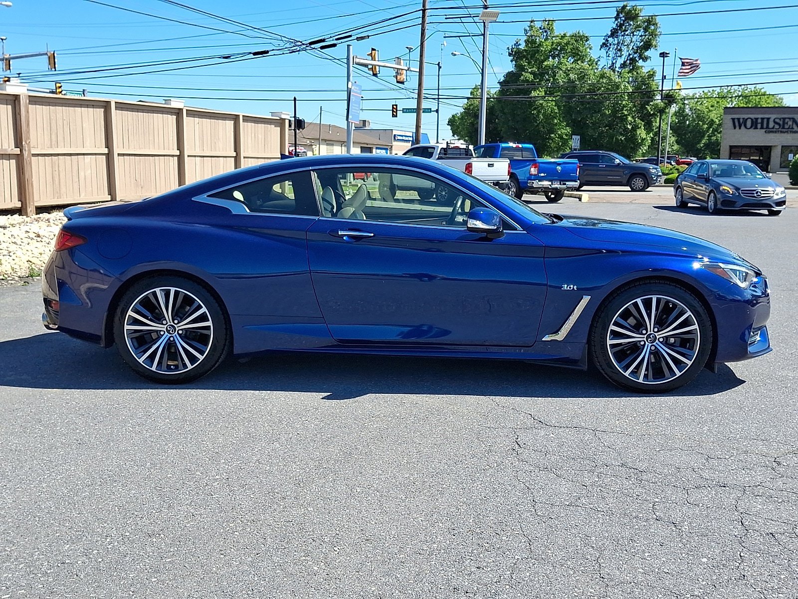 Used 2020 INFINITI Q60 3.0t Luxe w/ Essential Package AWD/4WD image 4