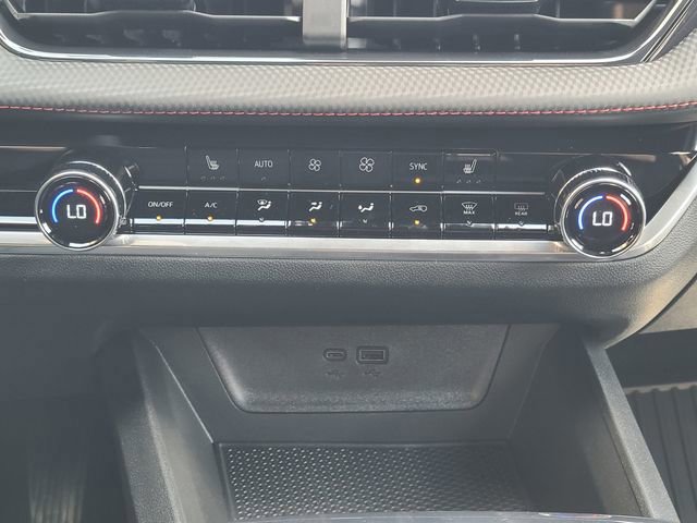 New 2026 Chevrolet Equinox RS w/ LPO, Floor Liner Package image 23