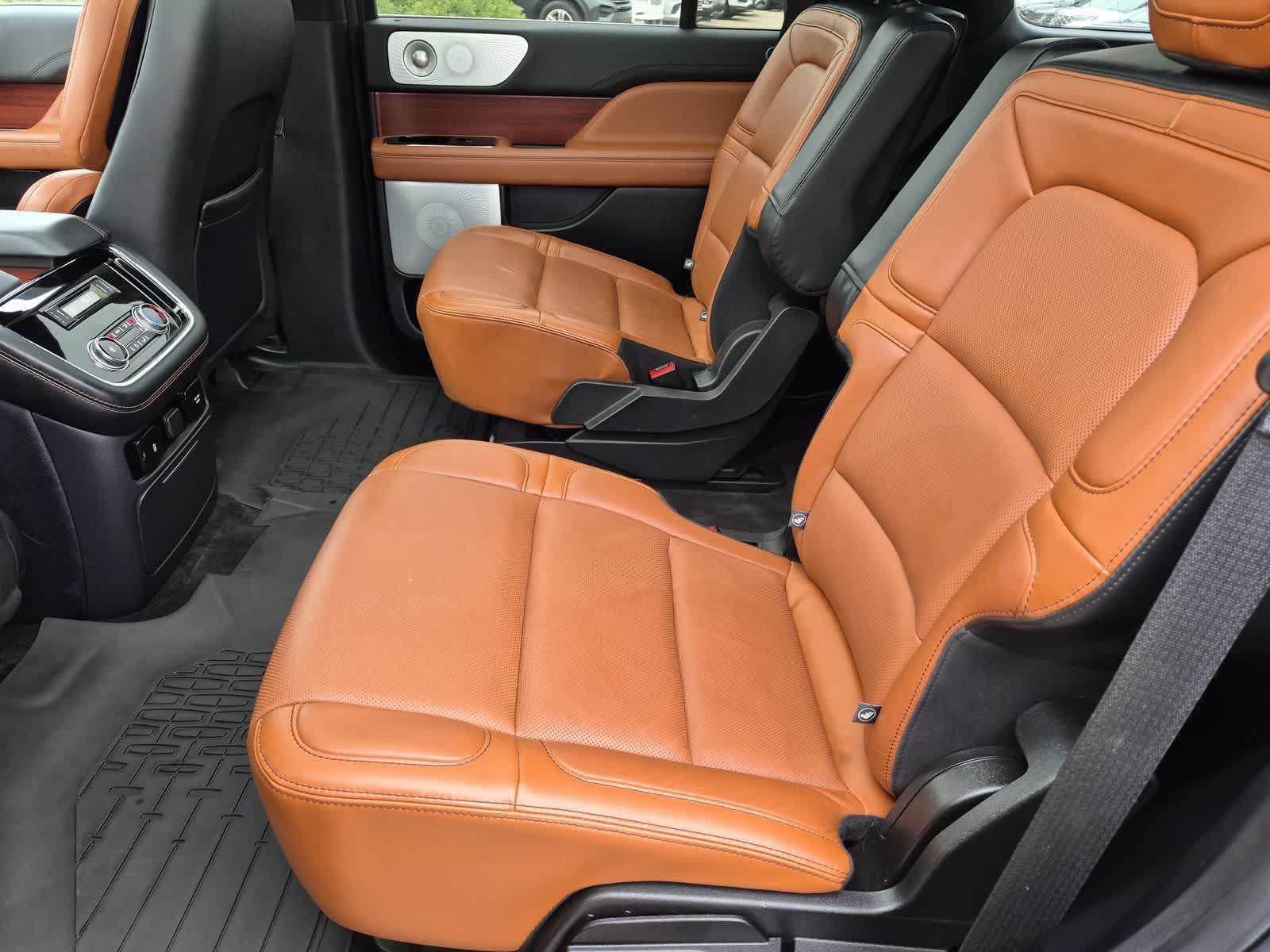 Used 2021 Lincoln Navigator Reserve w/ Luxury Package AWD/4WD image 20