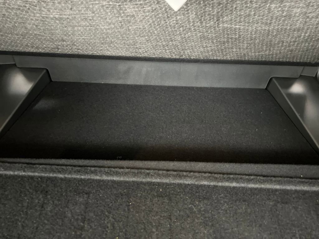 Used 2025 Nissan Rogue SL w/ Tech Package image 35