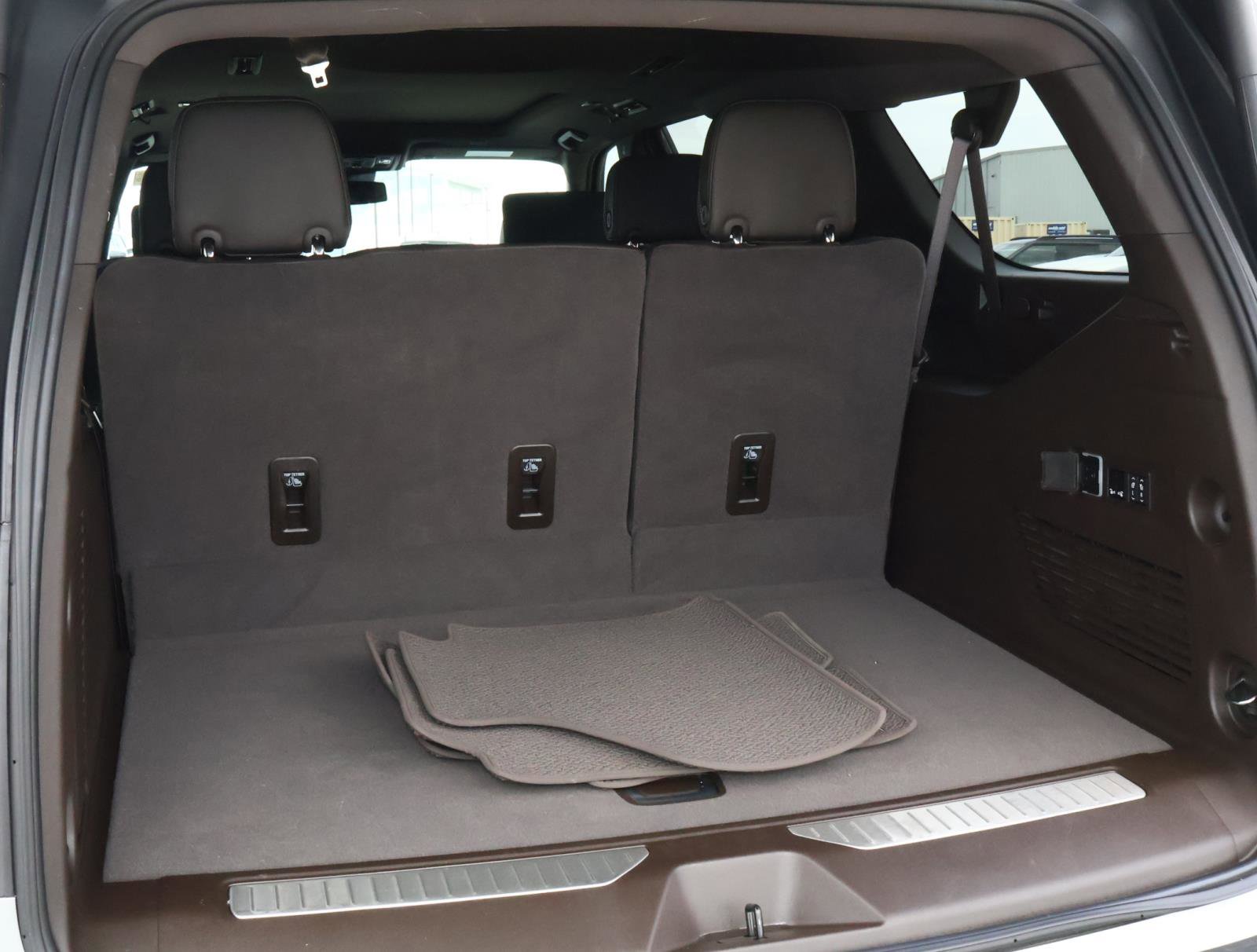 Used 2024 GMC Yukon XL Denali w/ Max Trailering Package image 27