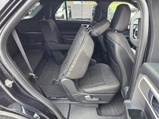 Used 2020 Ford Explorer XLT w/ Comfort Package AWD/4WD image 16