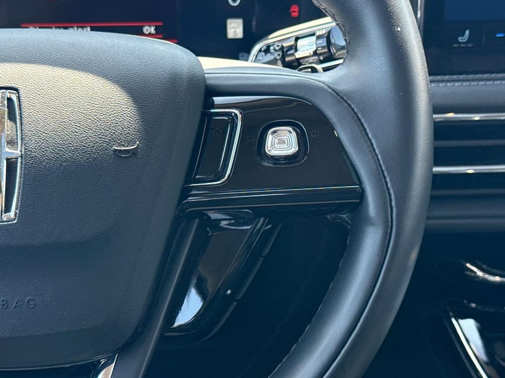 Certified 2024 Lincoln Corsair Grand Touring AWD/4WD image 18