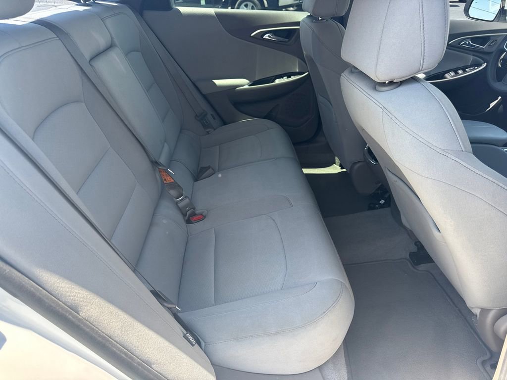 Used 2022 Chevrolet Malibu LT FWD image 16