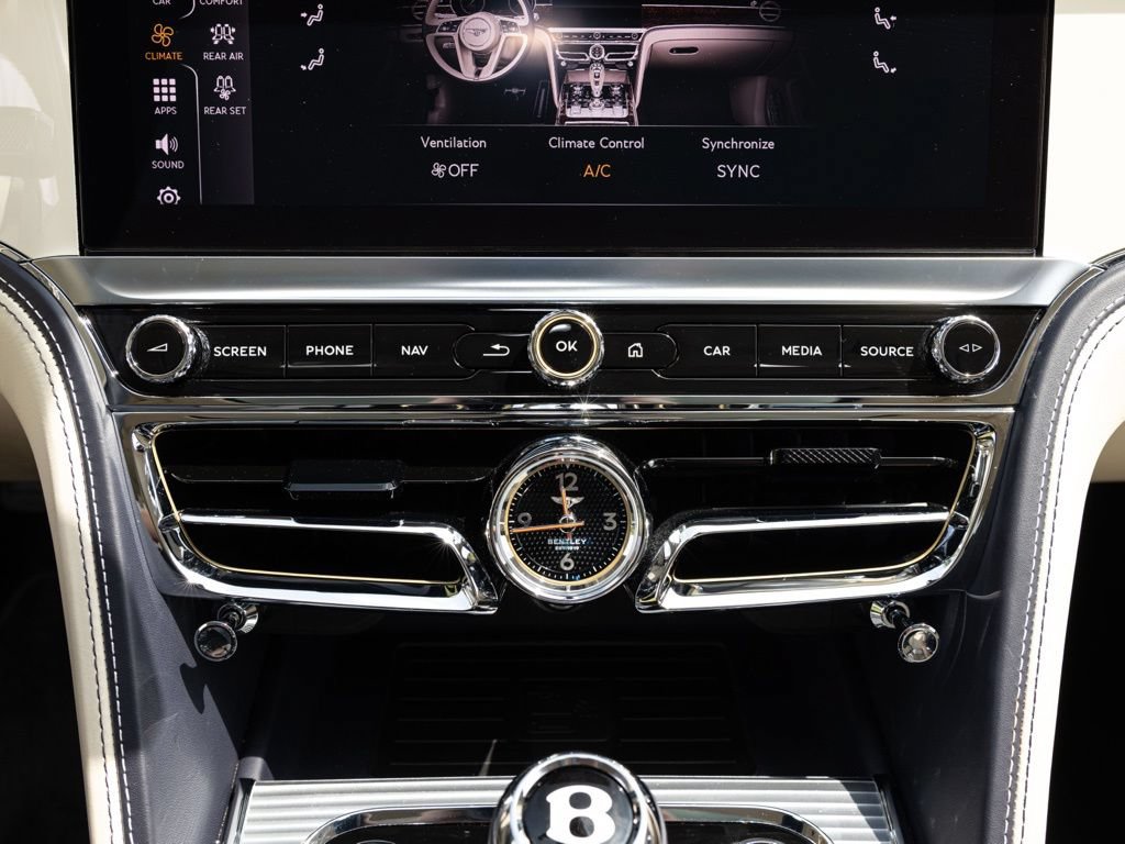 Used 2024 Bentley Flying Spur V8 AWD/4WD image 45