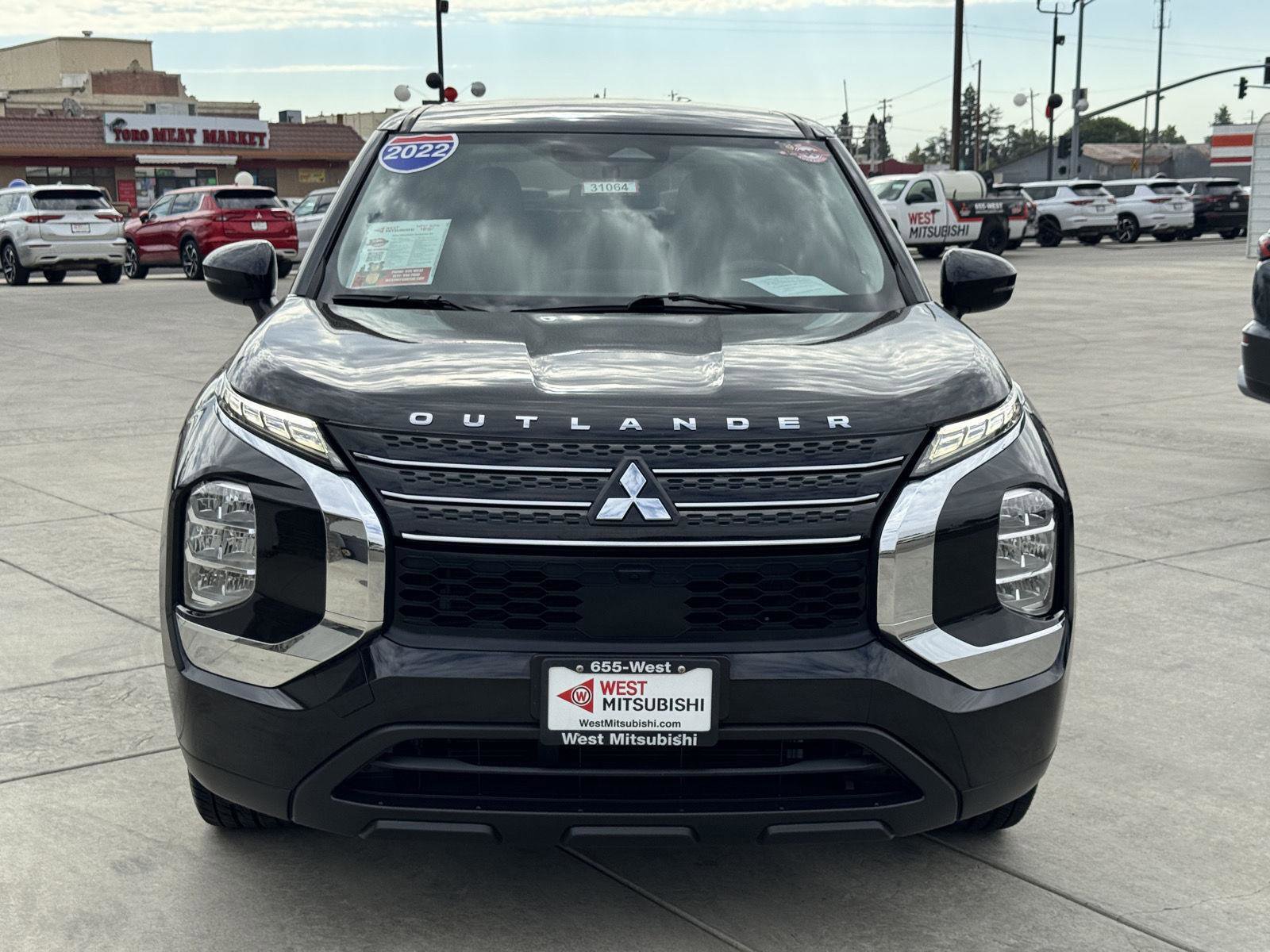 Used 2022 Mitsubishi Outlander ES image 3