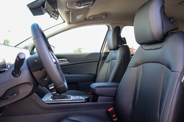 New 2027 Kia Sportage EX FWD image 10