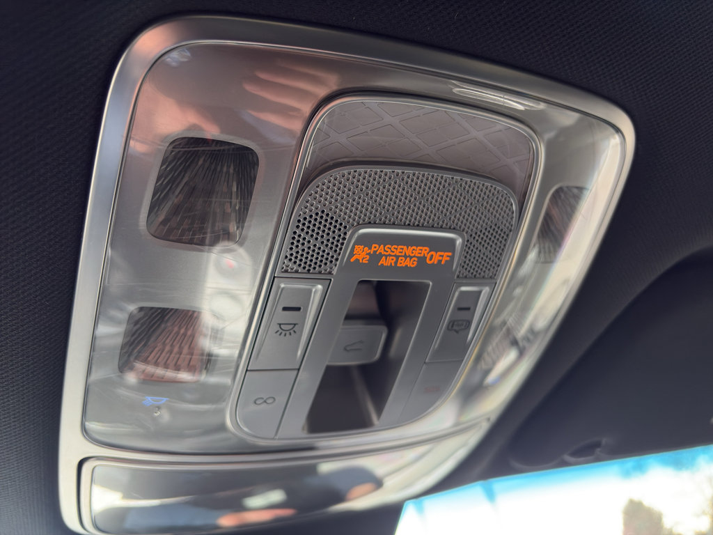 Used 2022 Genesis GV70 2.5T w/ Sport Prestige Package image 28