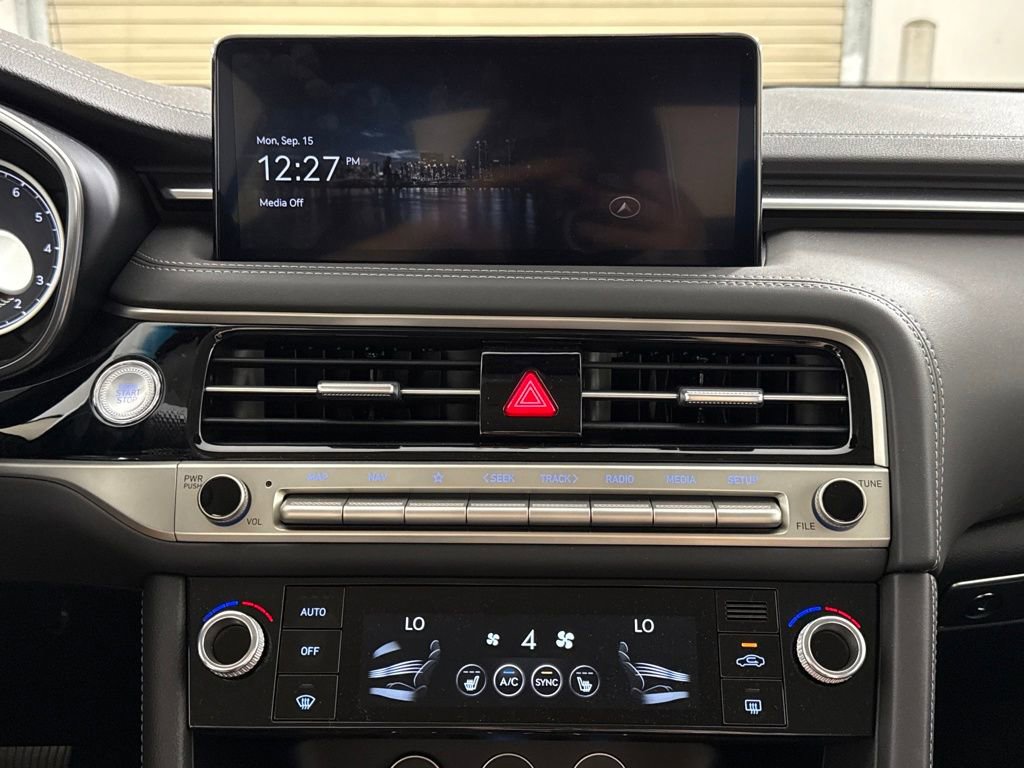 New 2025 Genesis G70 2.5T image 18