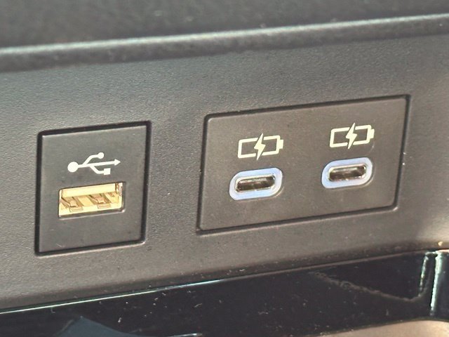 Used 2025 Toyota Camry XSE FWD image 25