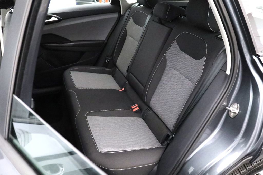 Used 2023 Volkswagen Taos S image 10