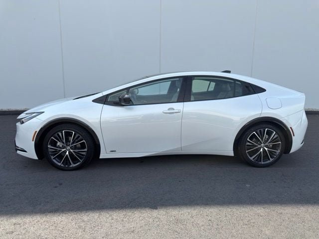 Used 2024 Toyota Prius Limited AWD/4WD image 10