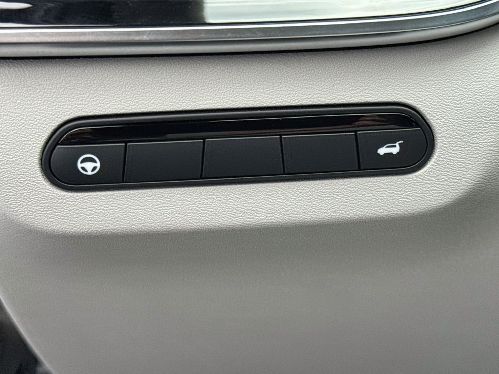 New 2027 INFINITI QX60 Luxe w/ Cargo Package FWD image 10