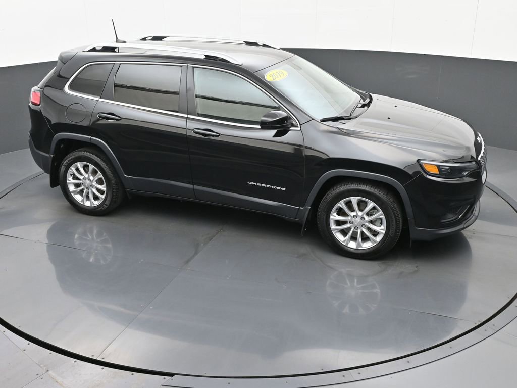 Used 2019 Jeep Cherokee Latitude w/ Popular Appearance Group FWD image 31