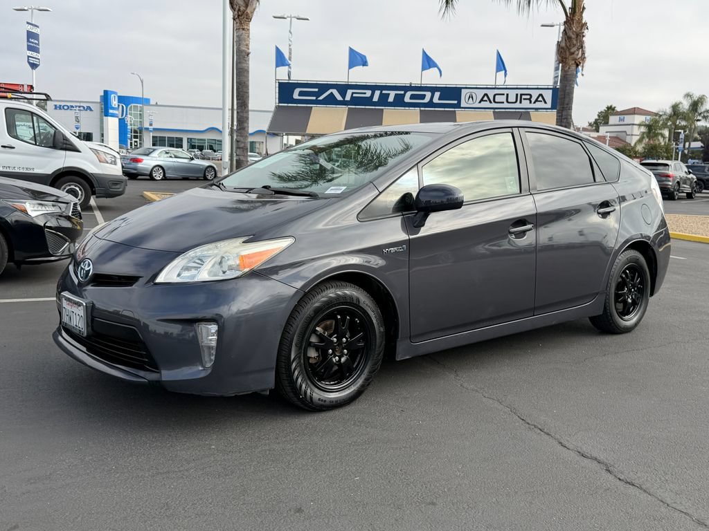 Used 2015 Toyota Prius Two FWD image 4