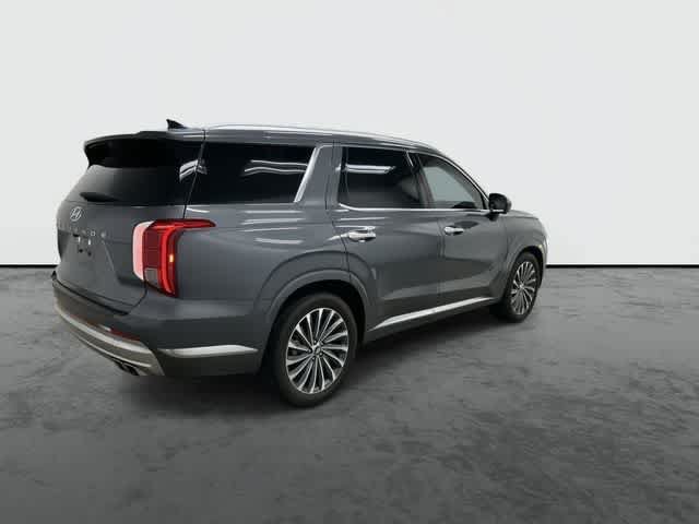Used 2024 Hyundai Palisade Calligraphy FWD image 4