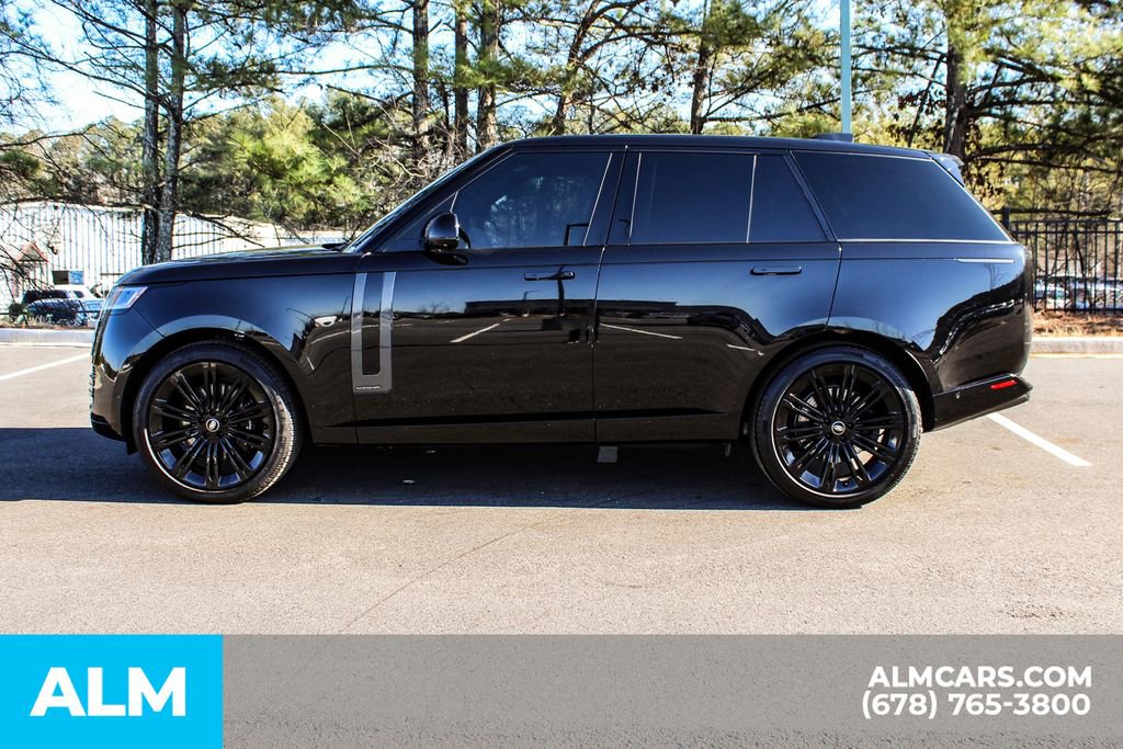 Used 2025 Land Rover Range Rover Autobiography image 6