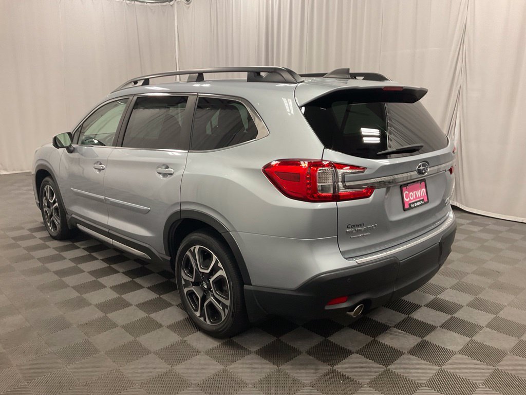 Used 2023 Subaru Ascent Limited w/ Technology Package AWD/4WD image 4