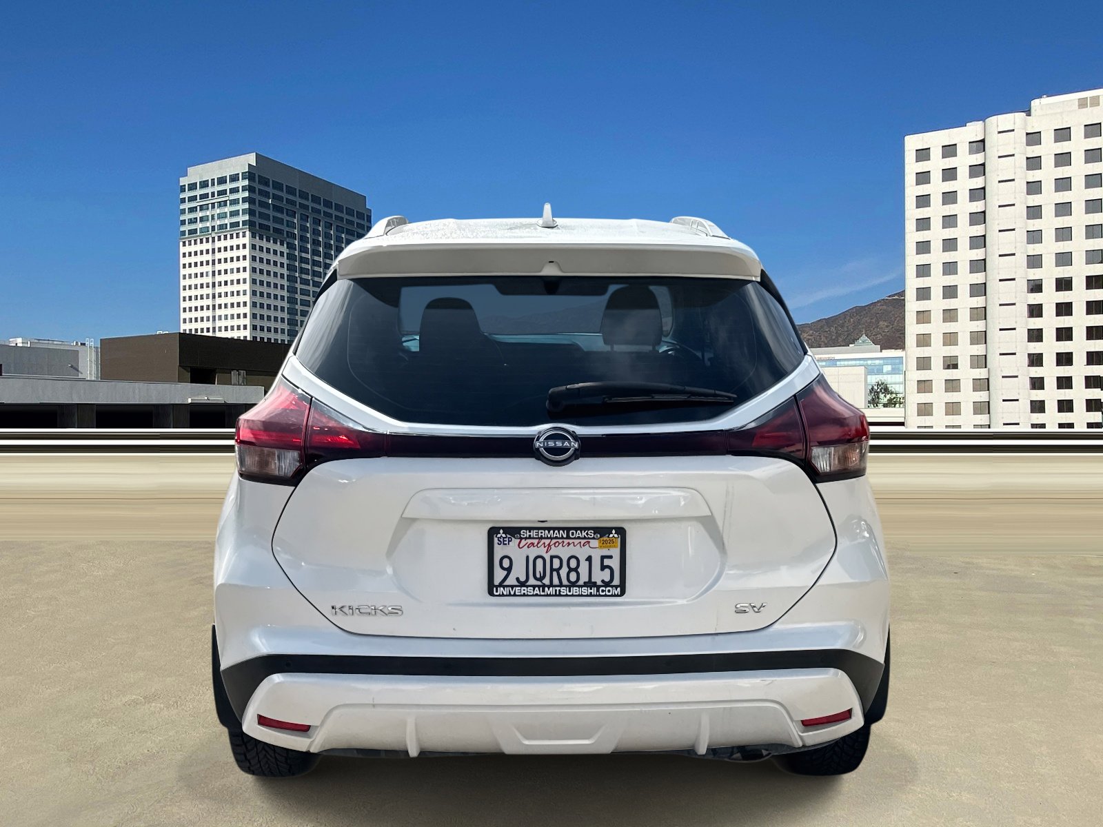 Used 2023 Nissan Kicks SV image 4