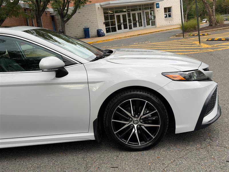 Used 2024 Toyota Camry SE w/ Cold Weather Package AWD/4WD image 6