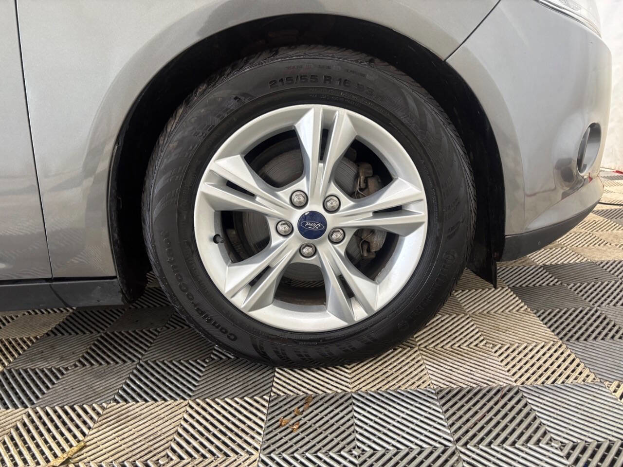 Used 2014 Ford Focus SE w/ SE Winter Package image 28