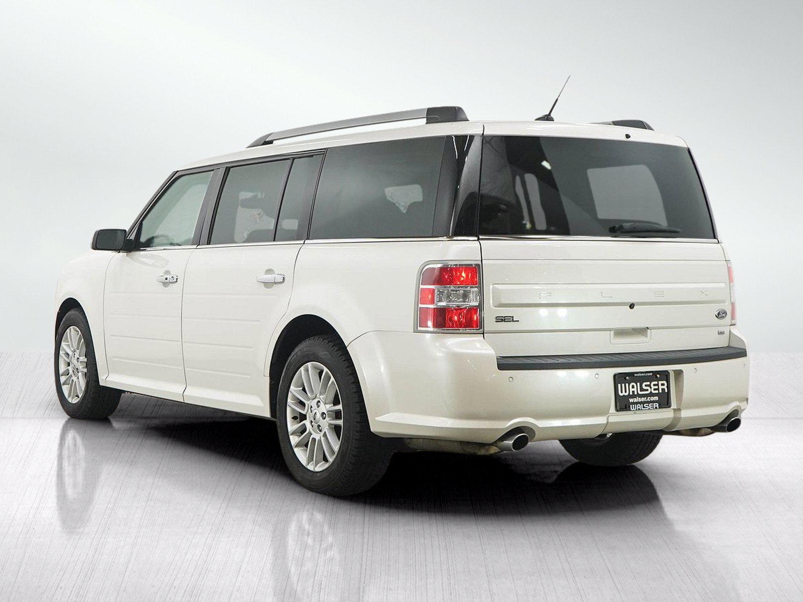 Used 2016 Ford Flex SEL w/ Equipment Group 202A AWD/4WD image 4