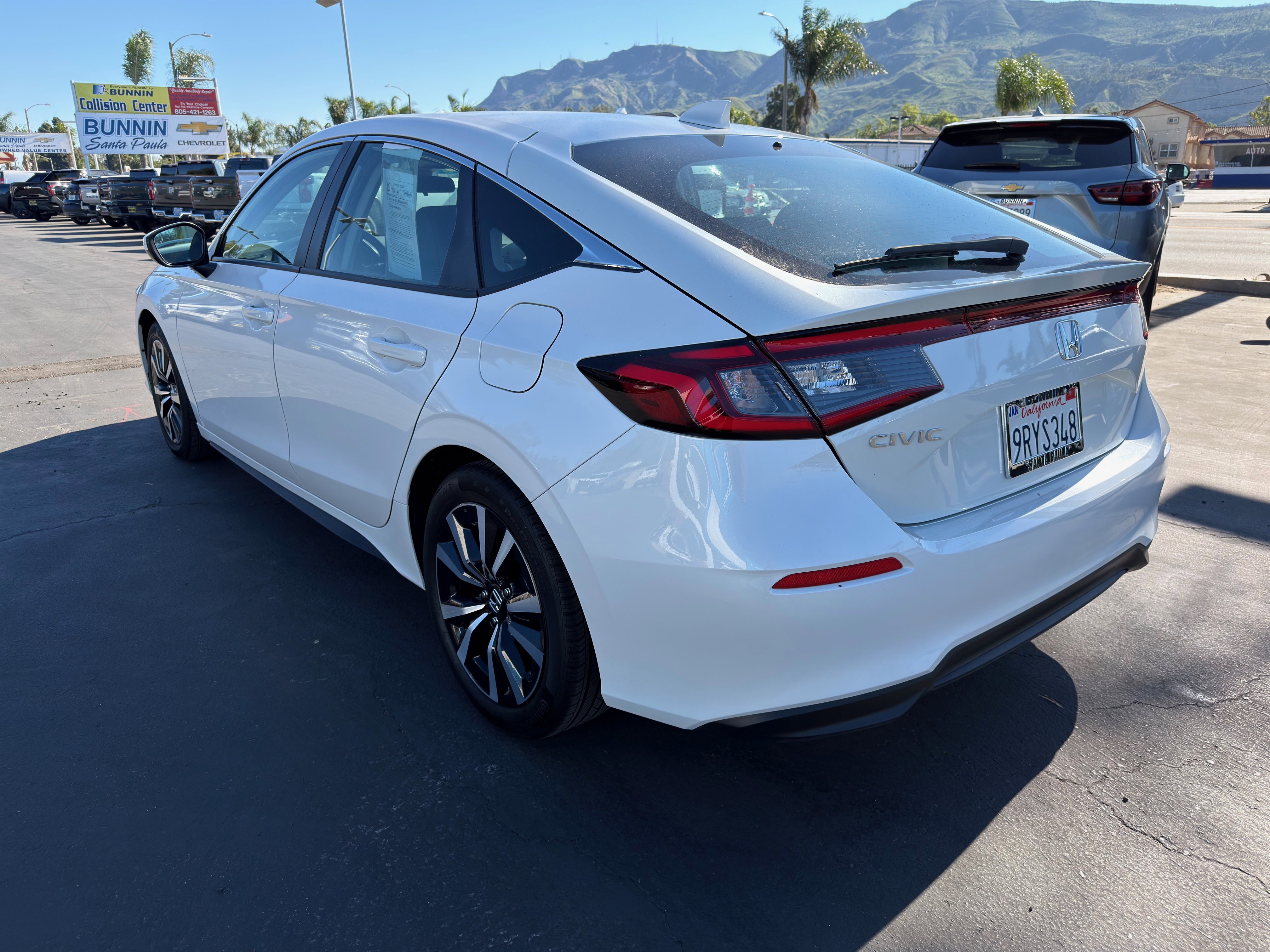 Used 2024 Honda Civic EX-L image 2