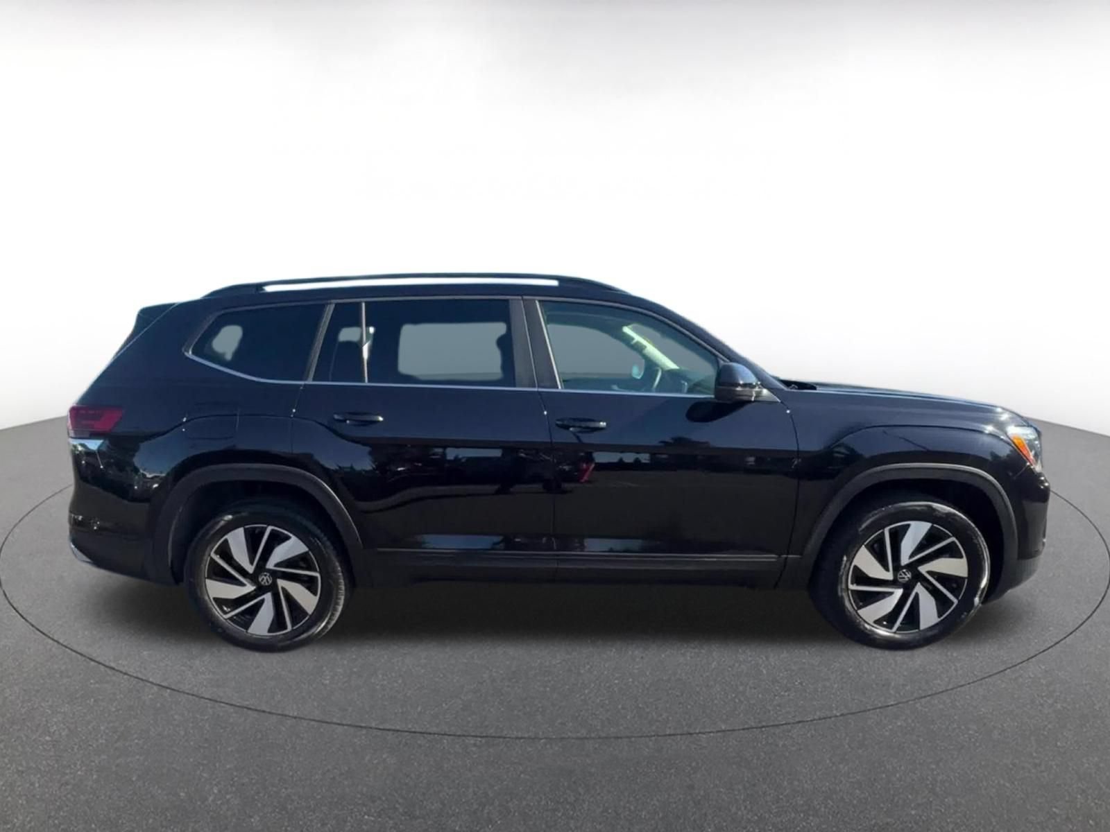 Used 2026 Volkswagen Atlas SE AWD/4WD image 15