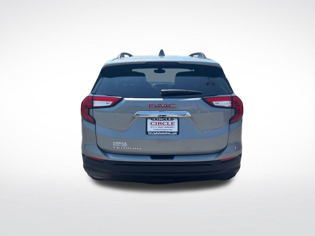 Used 2024 GMC Terrain SLE w/ Driver Convenience Package FWD image 6