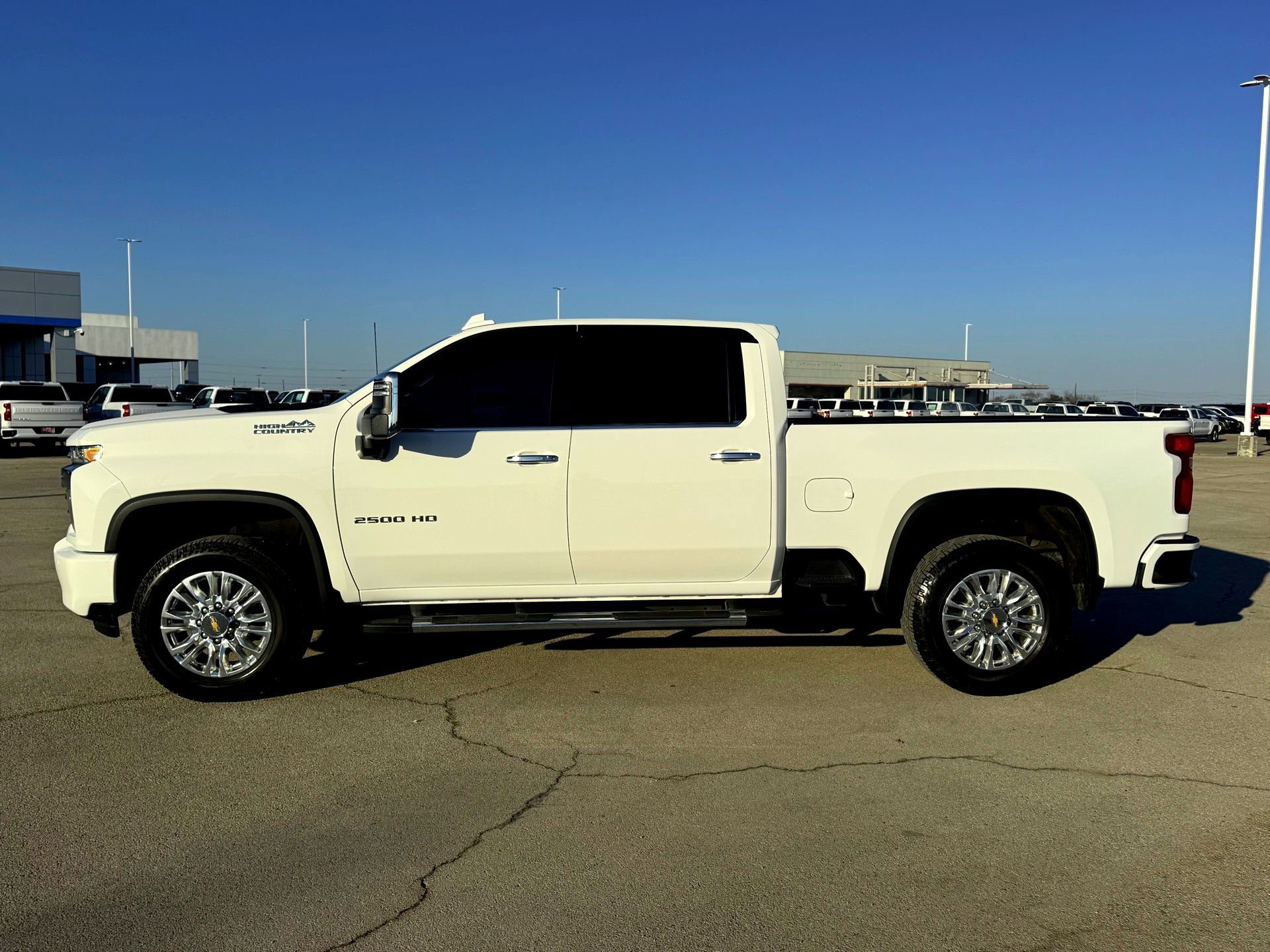 Used 2022 Chevrolet Silverado 2500 High Country w/ Z71 Off-Road Package image 9