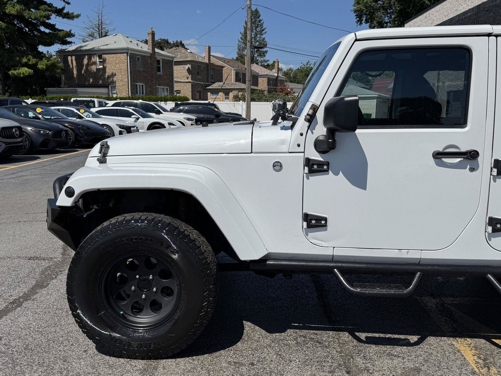 Used 2012 Jeep Wrangler Unlimited Sahara w/ Dual Top Group AWD/4WD image 4