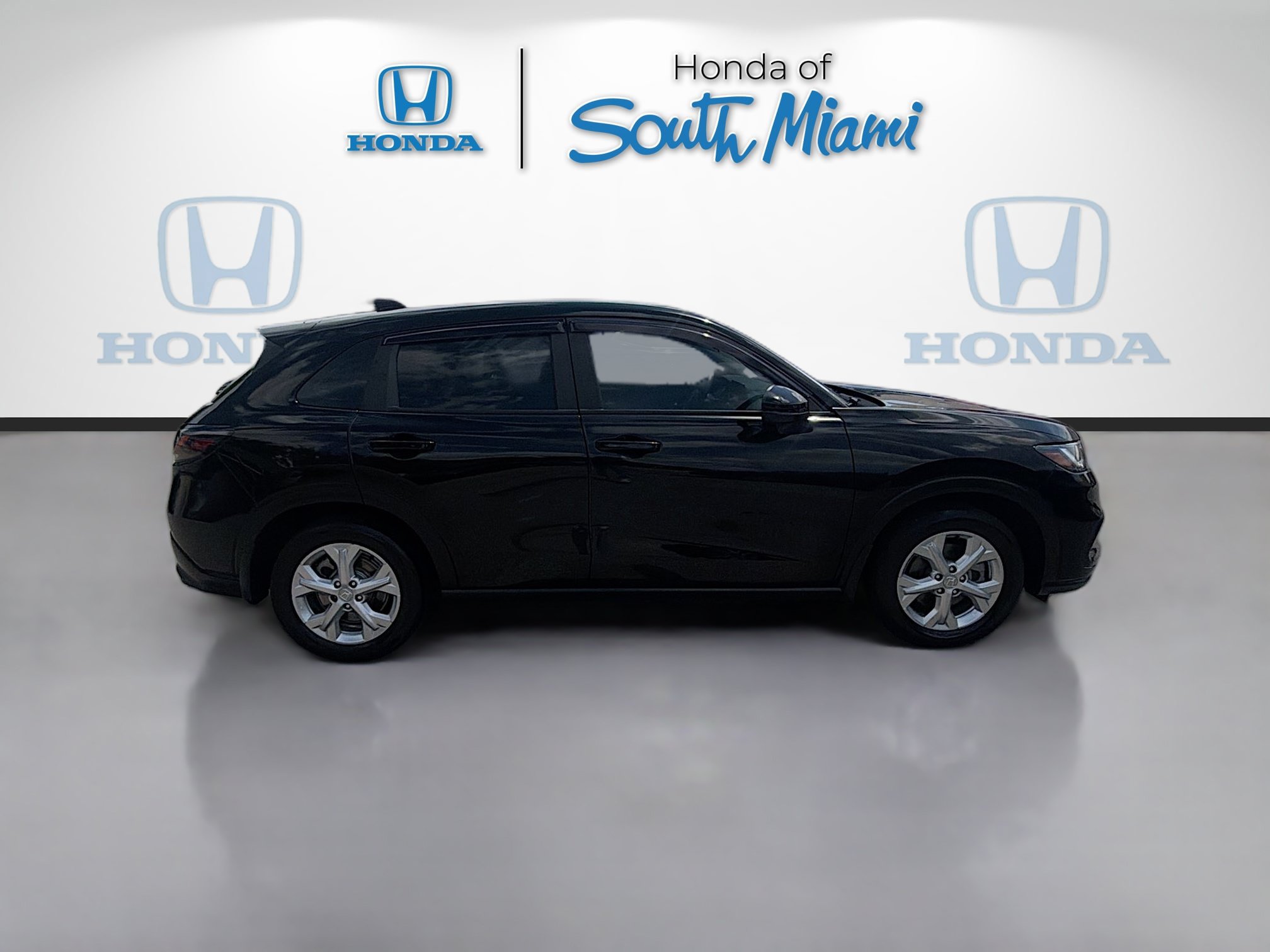 Used 2024 Honda HR-V LX image 8