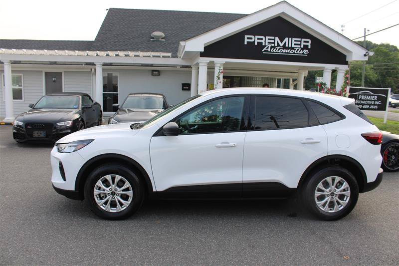 Used 2025 Ford Escape Active AWD/4WD image 4