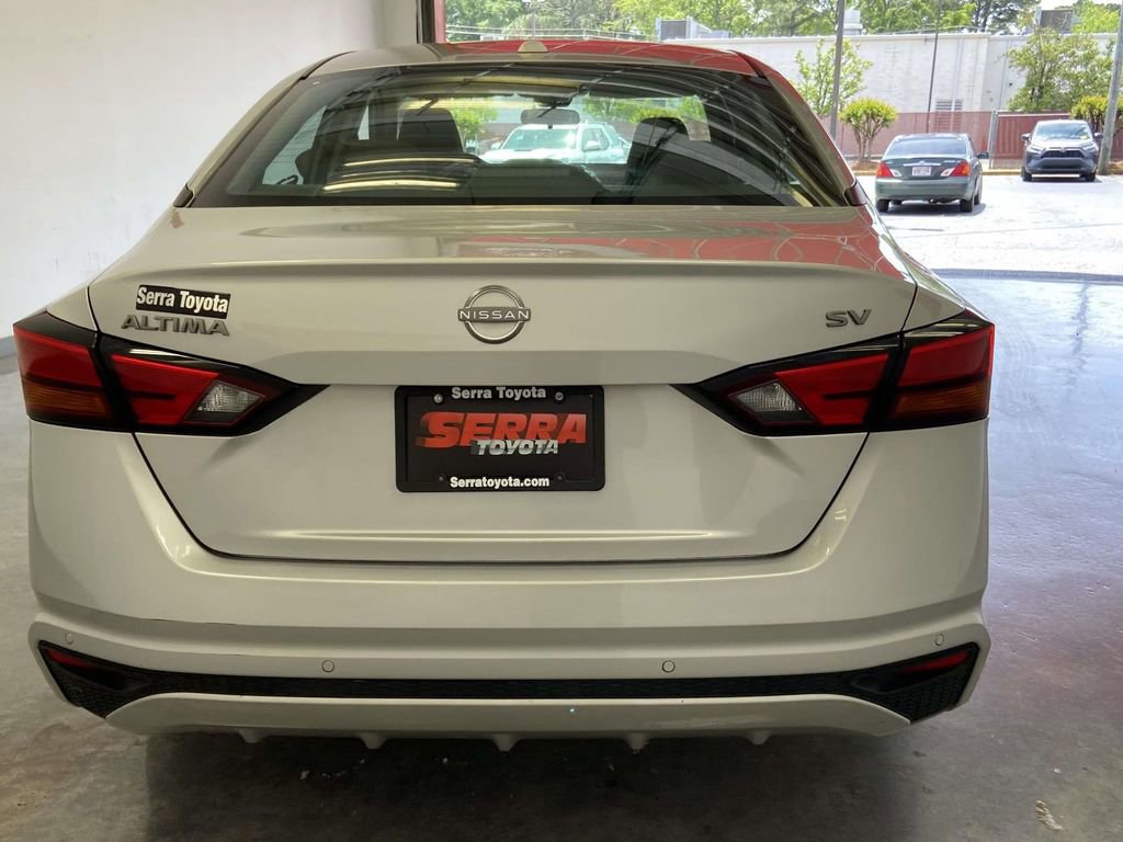 Used 2024 Nissan Altima 2.5 SV FWD image 4