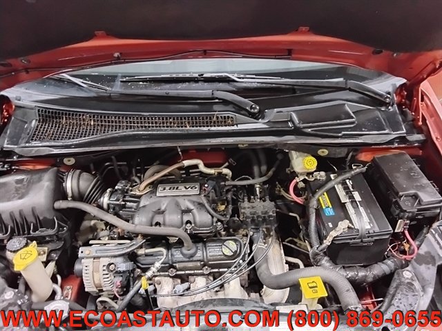 Used 2008 Dodge Grand Caravan SXT w/ Entertainment Group 2 FWD image 9