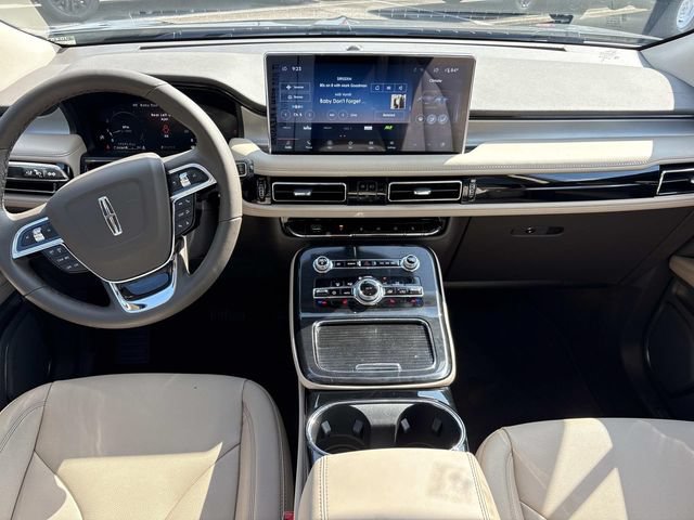 Certified 2023 Lincoln Nautilus AWD w/ Premium Package image 15