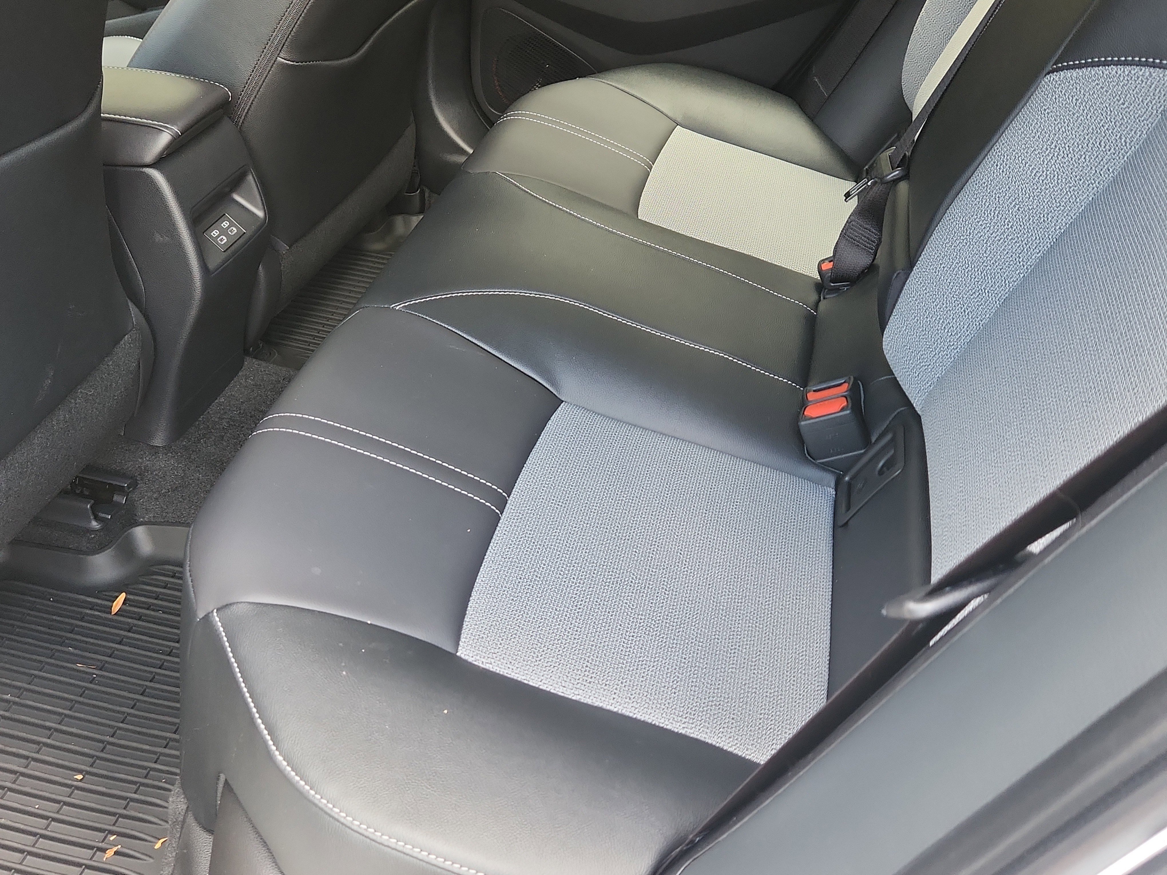 Certified 2025 Toyota Corolla XSE image 9