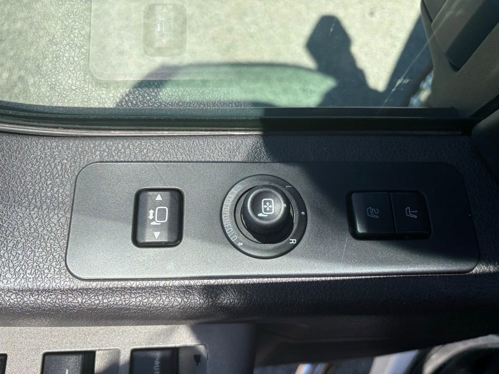 Used 2016 Ford F350 Lariat w/ Lariat Ultimate Package image 15