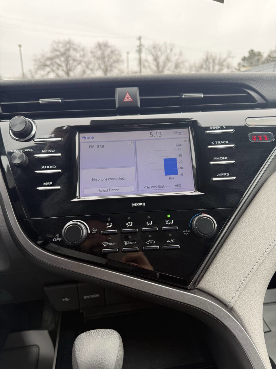 Used 2020 Toyota Camry LE image 16