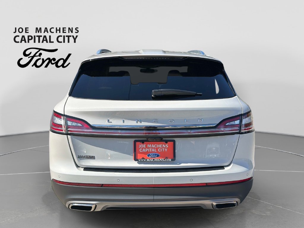Used 2023 Lincoln Nautilus FWD w/ Premium Package image 6